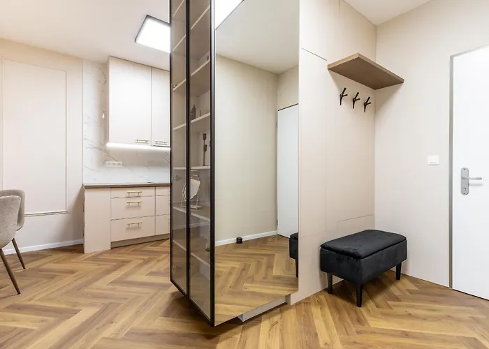 Ah Luxury Designer Aparment Bastova * קושיצה