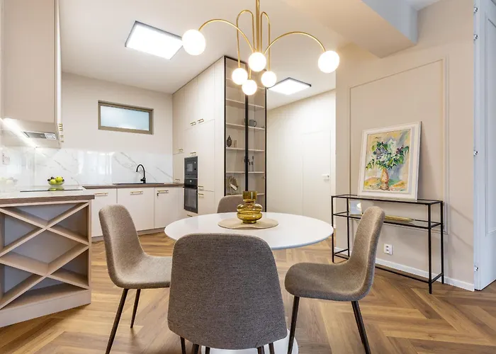 Ah Luxury Designer Aparment Bastova